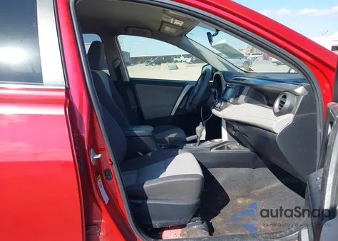 2015 Toyota Rav4 Le z USA, uszkodzony, nr VIN JTMZFREV7FJ049326